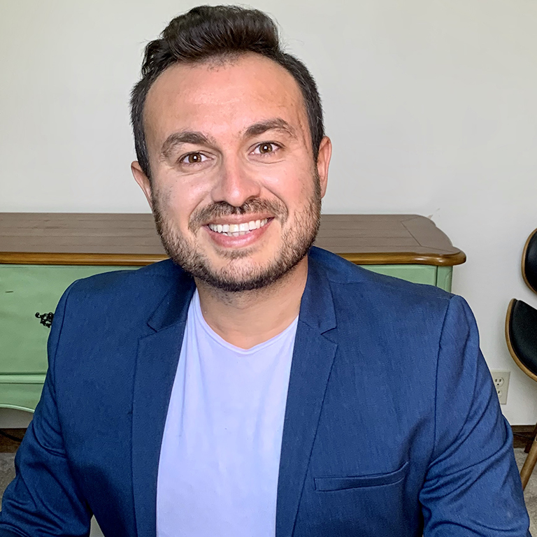 Öner  Özçelik